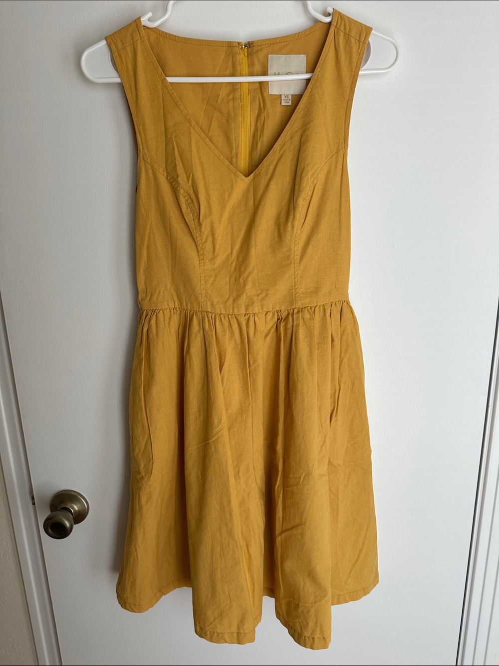 100% Cotton Sleeveless Mustard V-Neck Cotton Dress w/ Pockets and Lined XS